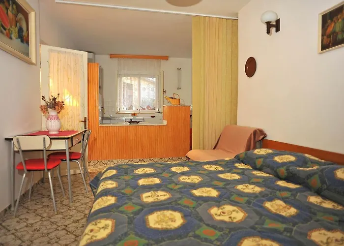 Mirta-4 By Interhome Sutivan